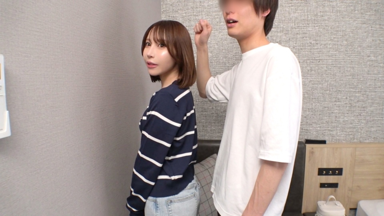 【永久保存版】えま 36歳 商社マンの妻の三十路×人妻の超絶コンボ！息つく暇もない！人目のつかない場所を利用した過激すぎるシチュエーションでナンパや美尻、さらに素人まで網羅して喘ぎまくる神作！[200GANA-3260]