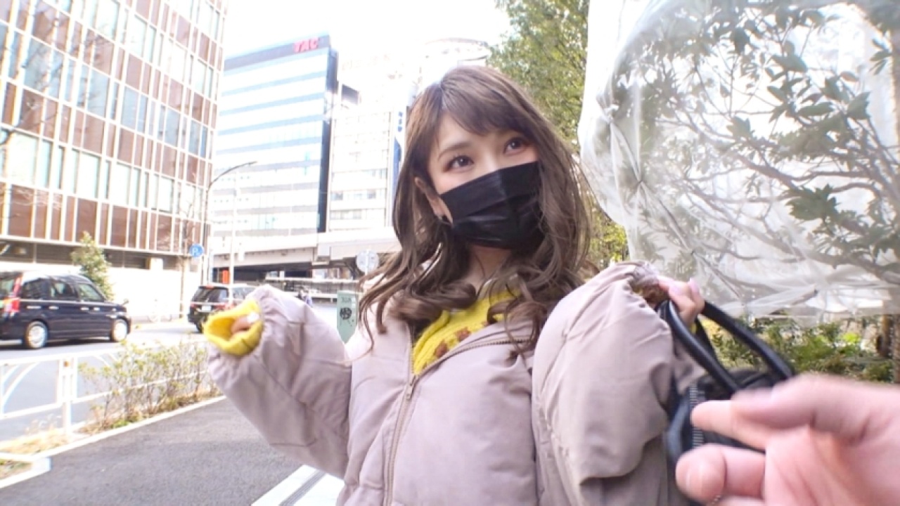 《脳汁注意》みくろん史上もっともやりすぎななコスプレ映像が解禁！限界突破間違いなしの！主観、スレンダー、潮吹きといったマニアックな要素から王道目隠しまで、アフターファイブでがっつりしゃぶり尽くす！[326INS-006]