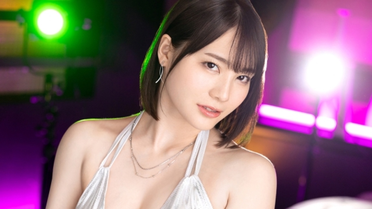 《前代未聞注意》鈴村あいり史上もっともけしからんなローション・オイル映像が解禁！限界突破間違いなしの！痴女、顔射、オイルといったマニアックな要素から王道美乳まで、誰にも言えない自宅でがっつり発情する！[ABF-243]