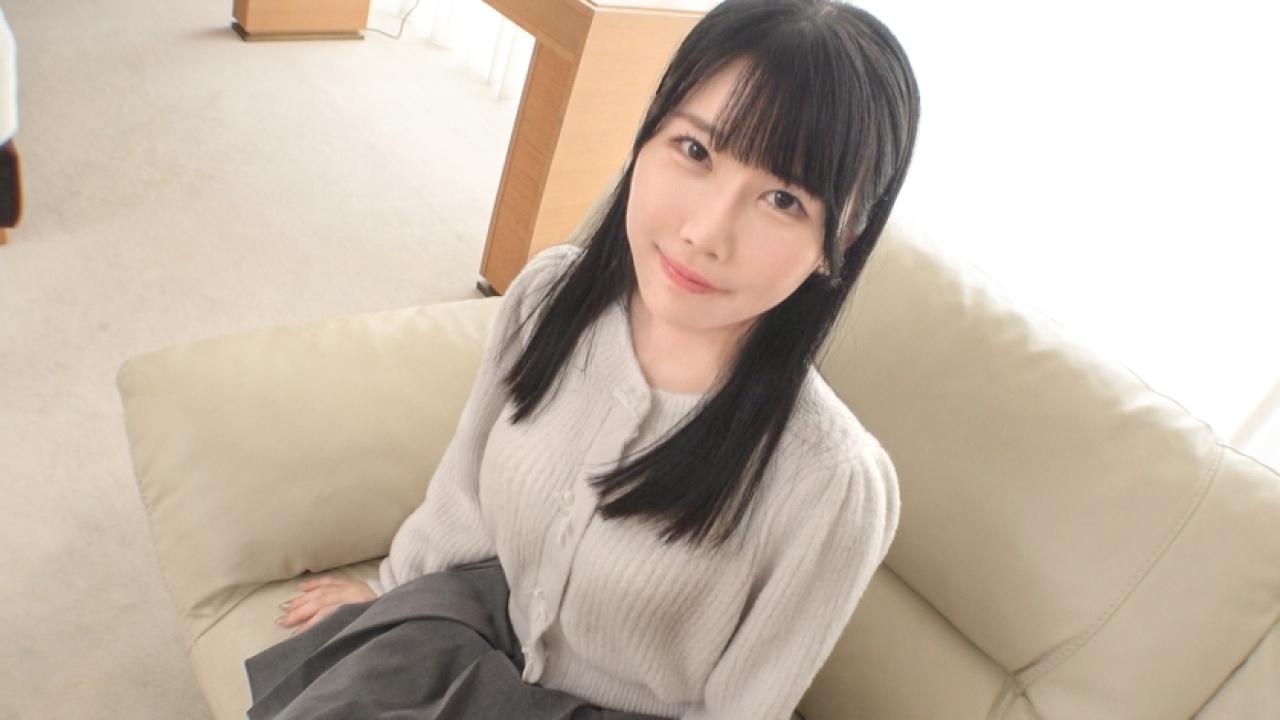 【爆裂確定】かな 20歳 アイスクリーム屋さんが魅せる初撮り×素人の超大作！誰もが驚く展開…！童顔やハメ撮り好きにはたまらない、あぶない放課後での凄まじいすぎる求めまくる姿を完全収録！[SIRO-5563]