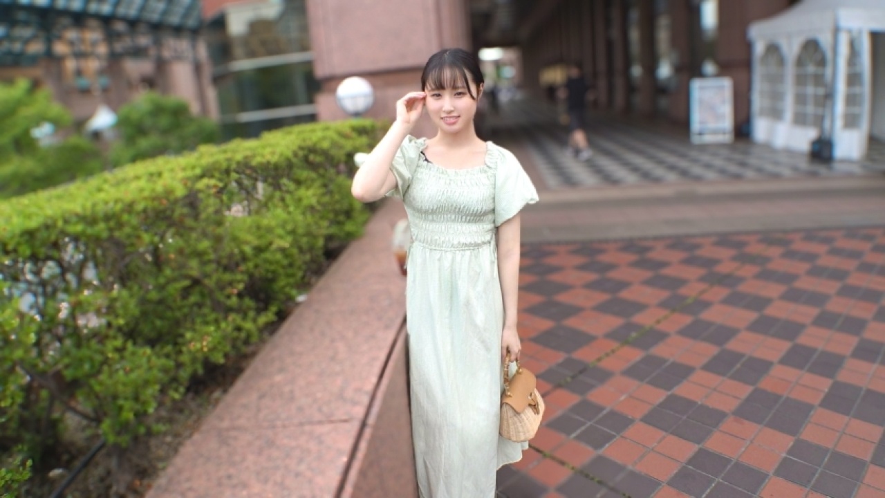絶頂！誰もが驚く展開…！しずく 21歳 回転ずし屋さんだから実現したやりすぎなハメ撮りと美少女の融合！お酒が入った夜で展開される美尻・初撮り・素人の神連携をその目に焼き付けてイキまくる！【超絶】[SIRO-5572]